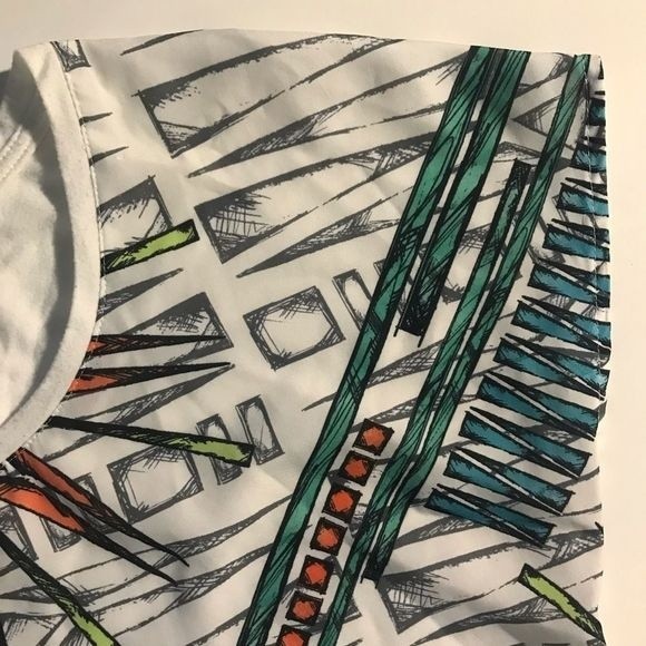 ROCK & REPUBLIC Tee Cap Sleeves Scooped Hem Size XS - Picture 5 of 6